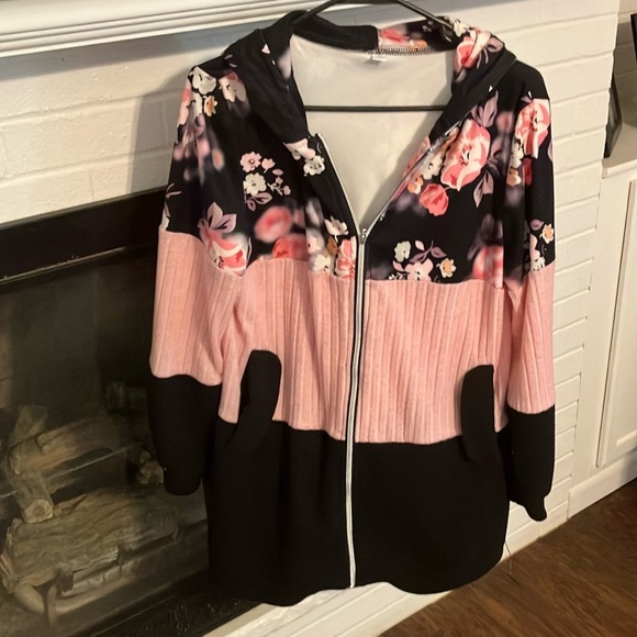 Source Unknown Jackets & Blazers - Soft and comfy size M hooded zippered jacket